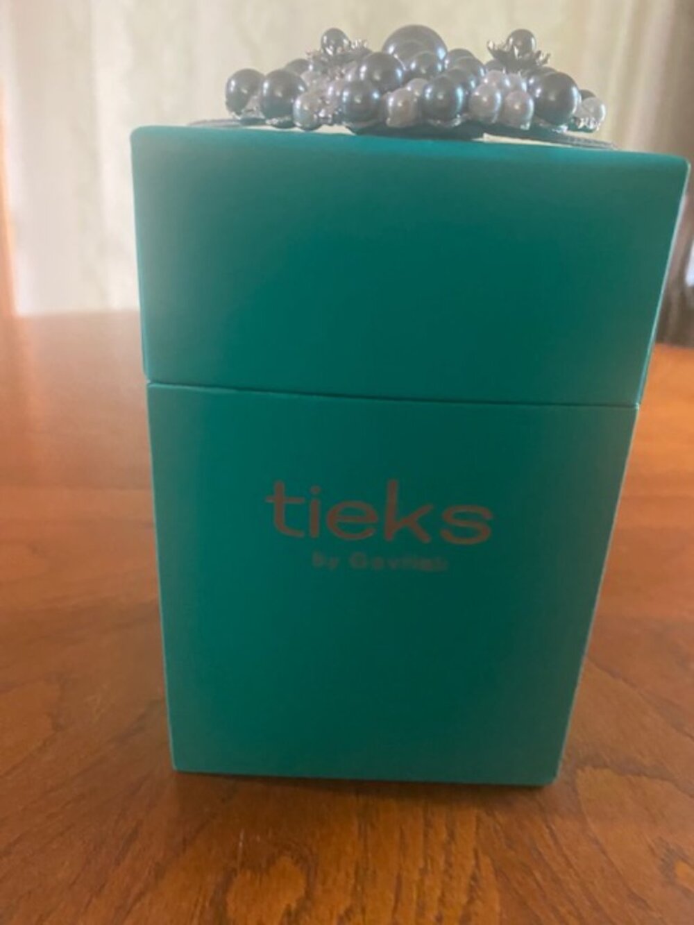 Limited Addition Tahitian Pearl Tieks size 9 with box and topper - Picture 3 of 7